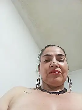 Webcam Model (MaryRoze_)  is live.Free join now!