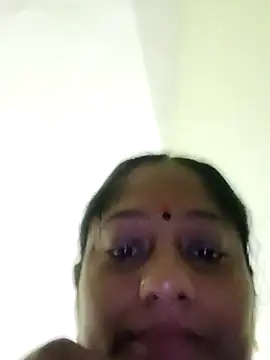 yamini1431 live sex cam