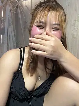 Webcam Model (Two-babygirl)  is live.Free join now!