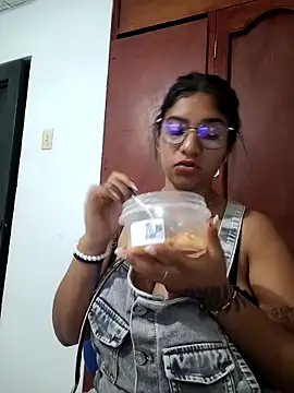 Sofythom1 live sex cam