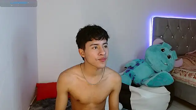 sebas_fire4 (M twink) - 🔥COMPLETELY NAKED + OIL😈