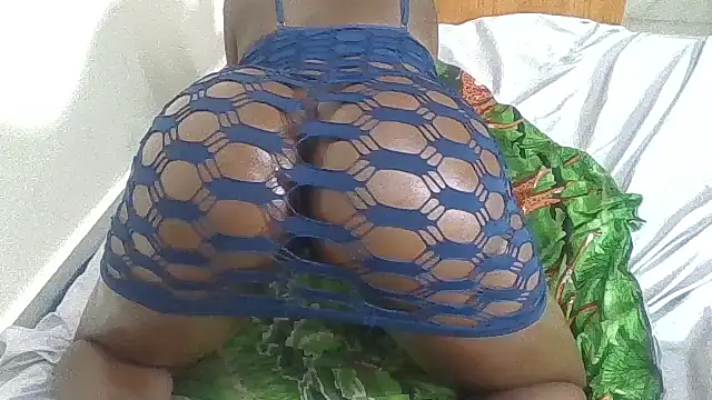 fine_assie - Fine_assie's free webcam - UK Sex Cams