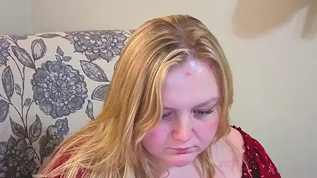 phatassblond - PhatAssBlond's free webcam - UK Sex Cams