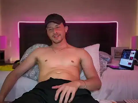 mcklister_kinky_feets live sex cam