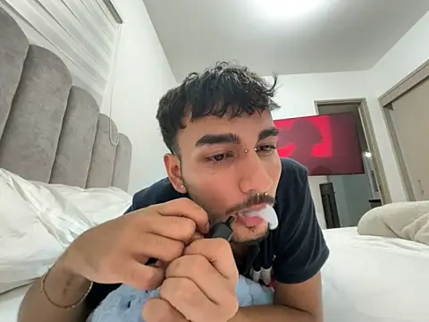 Velvet_man live sex cam