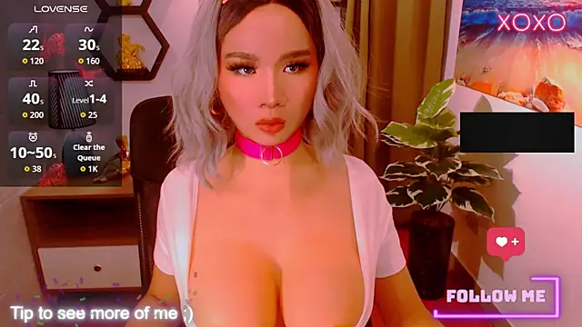 xBigSurpriseLorainex live sex cam