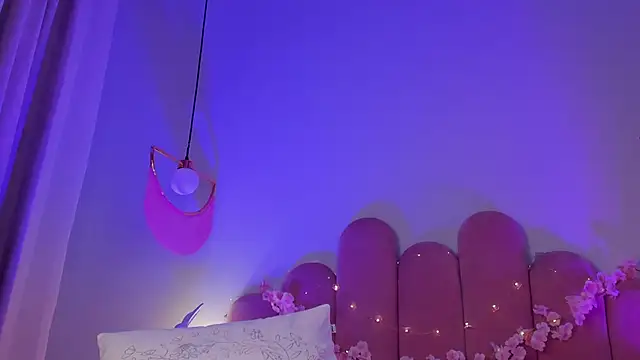 ElsaYoung live sex cam