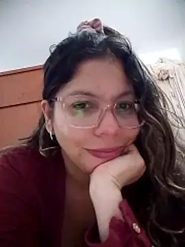 Webcam Model (Carliina_Soussa)  is live.Free join now!