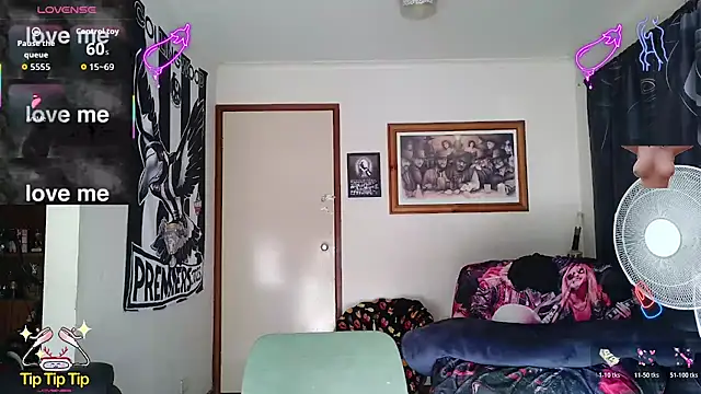 kinkyblueyes69 (M mature) - NAKED