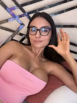 Webcam Model (MiaKane99)  is live.Free join now!