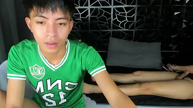 davincihugecock live sex cam