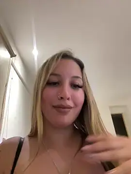 Mialunaxx live sex cam