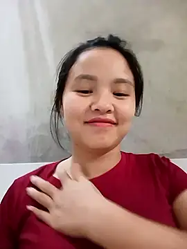 pretty-haert - Pretty-haert's free webcam