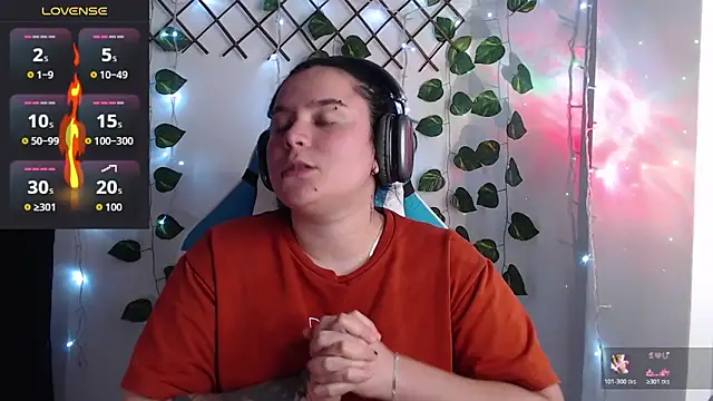 nika_1_ (F young) - montrer les seins