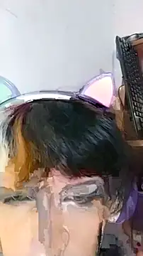 MakiMorningstar webcam