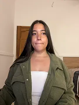 Webcam Model (Nhefertary)  is live.Free join now!