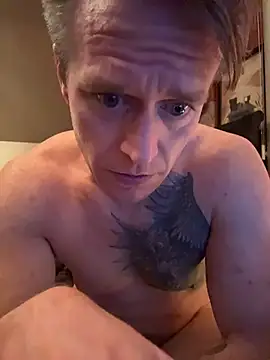 dilfiguess1 - DILFiGuess1's free webcam - UK Sex Cams