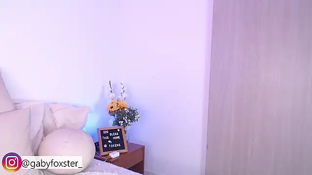 gabyfoxster - Gabyfoxster's free webcam
