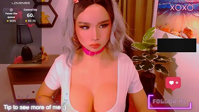xBigSurpriseLorainex live sex cam