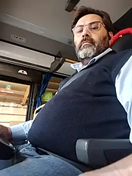 necroforo (M mature) - Senza masturbarmi e venire fino al goal