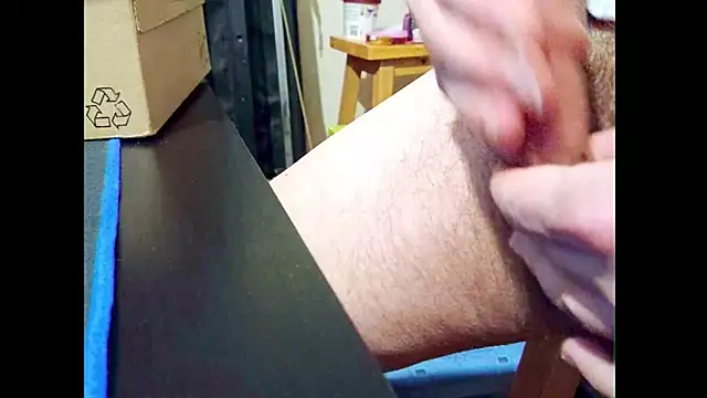 hairyuncut00 live sex cam