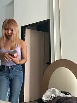 alittleasiangirl - Alittleasiangirl's free webcam - UK Sex Cams