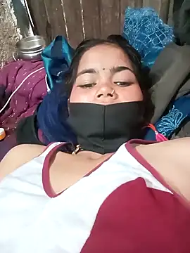 Webcam Model (Jhanvi_Love)  is live.Free join now!