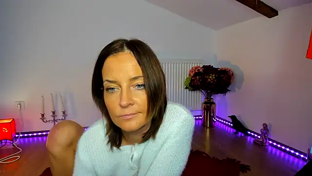 vicioussiren - ViciousSiren's free webcam - UK Sex Cams