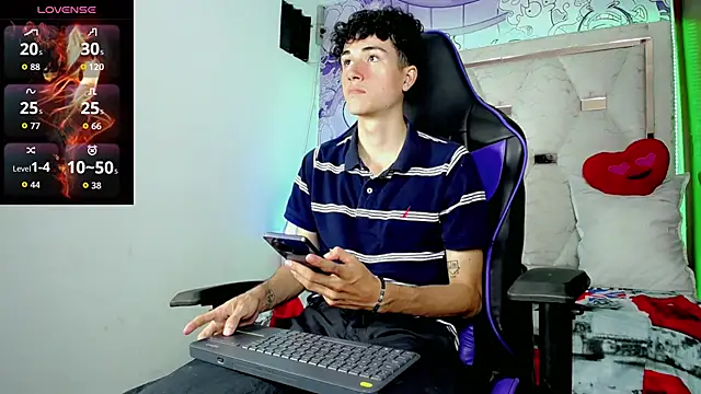 johnny_cagee - Johnny_cagee's free webcam - UK Sex Cams