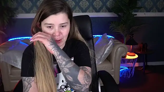 amellymilly - AmellyMilly's free webcam - UK Sex Cams