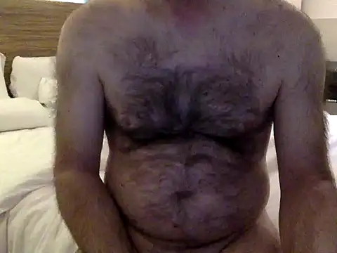 spanishairy live sex cam