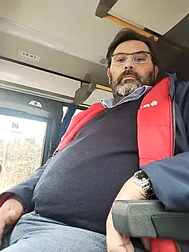 necroforo (M mature) - Senza masturbarmi e venire fino al goal