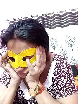 gullapi (F milf) - Full nude show