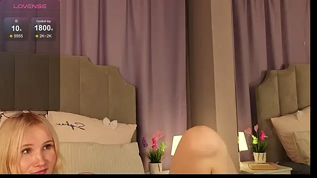 crystallili (F young) - I'll show you my legs in oil  🦶🏻