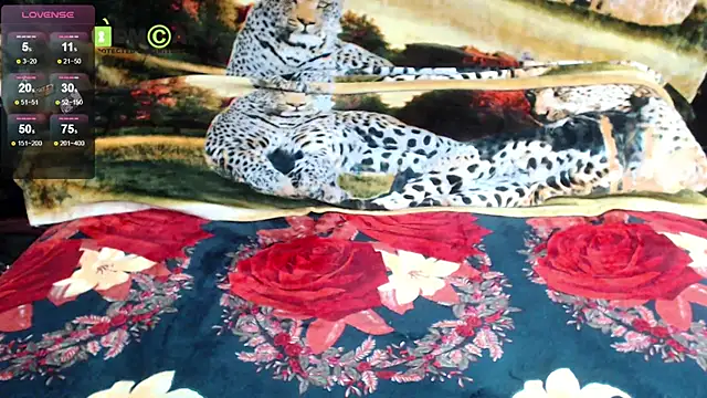 queen_sarah - Queen_Sarah's free webcam - UK Sex Cams