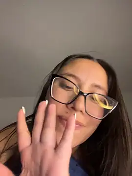 lyarose - LyaRose's free webcam