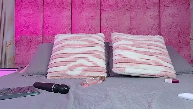 emmacurvy - Emmacurvy's free webcam