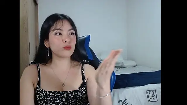 eloisejun - EloiseJun's free webcam