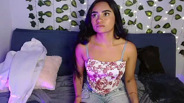 angie_boo1 - Angie_boo1's free webcam