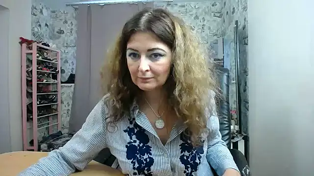 Helen1974's Live Sex Cam Show