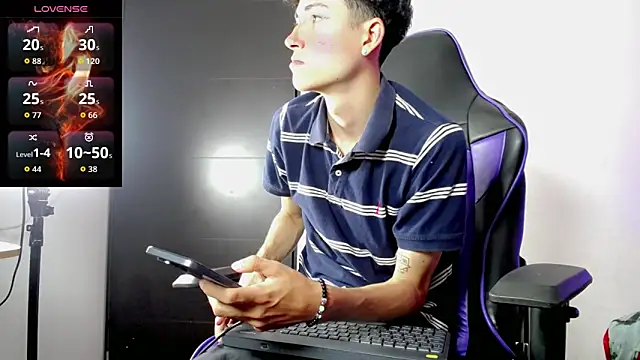 johnny_cagee - Johnny_cagee's free webcam - UK Sex Cams