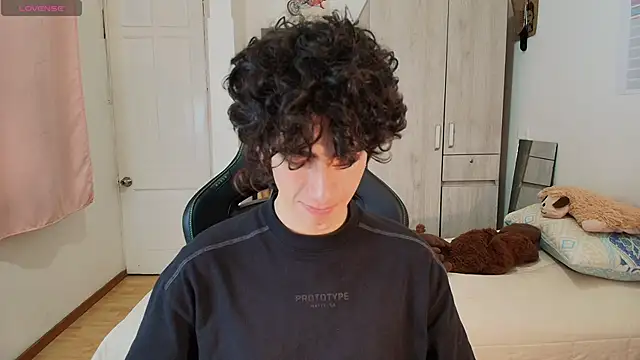 nude_boy18 - Nude_Boy18's free webcam - UK Sex Cams