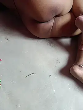 Webcam Model (reya743)  is live.Free join now!