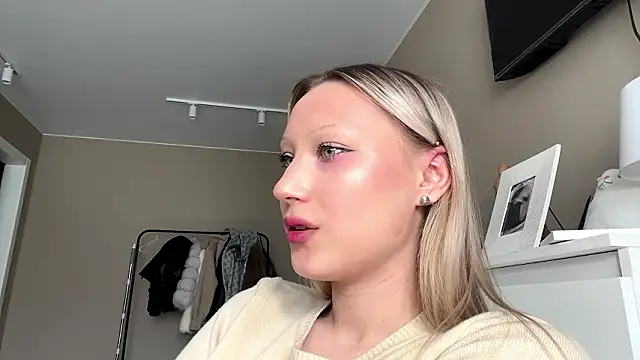 vibeanna - VibeAnna's free webcam - UK Sex Cams