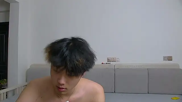 icecream-002's live cam