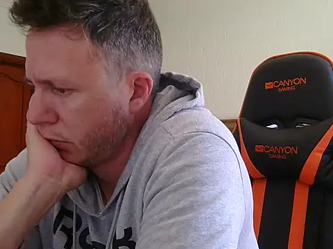 troydieselxxx (Ask my age) - #big-balls #big-cocks #bisexuals #cam2cam #cei #cock-rating #cuckold #daddies #dirty-talk #humiliation #jerk-off-instruction #masturbation #middle-priced-privates #muscular #recordable-publics #sexting #small-audience #white