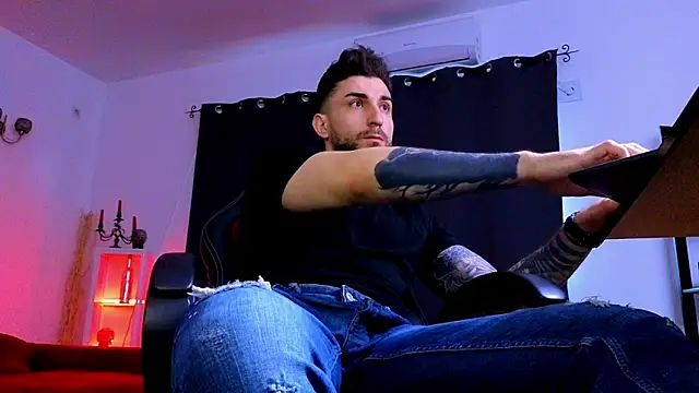 mightyaaron66 - MightyAaron66's free webcam - UK Sex Cams