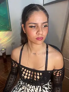 alisaa_jhons1 - Alisaa_jhons1's free webcam - UK Sex Cams