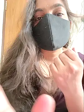 Webcam Model (yoursana-)  is live.Free join now!