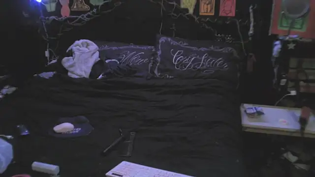 daddyandsplashqueen (Ask my age) - Shake This Phat Ass For U